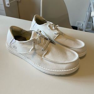 Men’s White Sketchers, Size 9.5